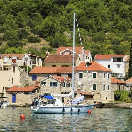 Mirni By The Sea Prvić Luka