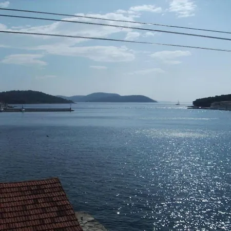 Apartman Mirni By The Sea