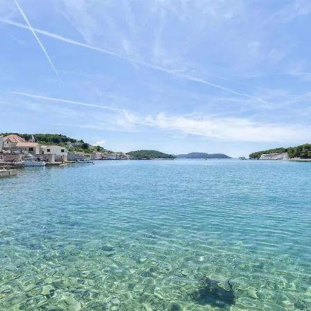 Mirni By The Sea Prvić Luka